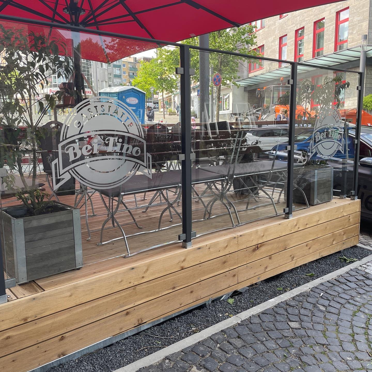 Milchglasfolie Gastronomie Schaufensterbeschriftung und Glasfolie von ComTwo: Milchglasfolie Gastronomie
